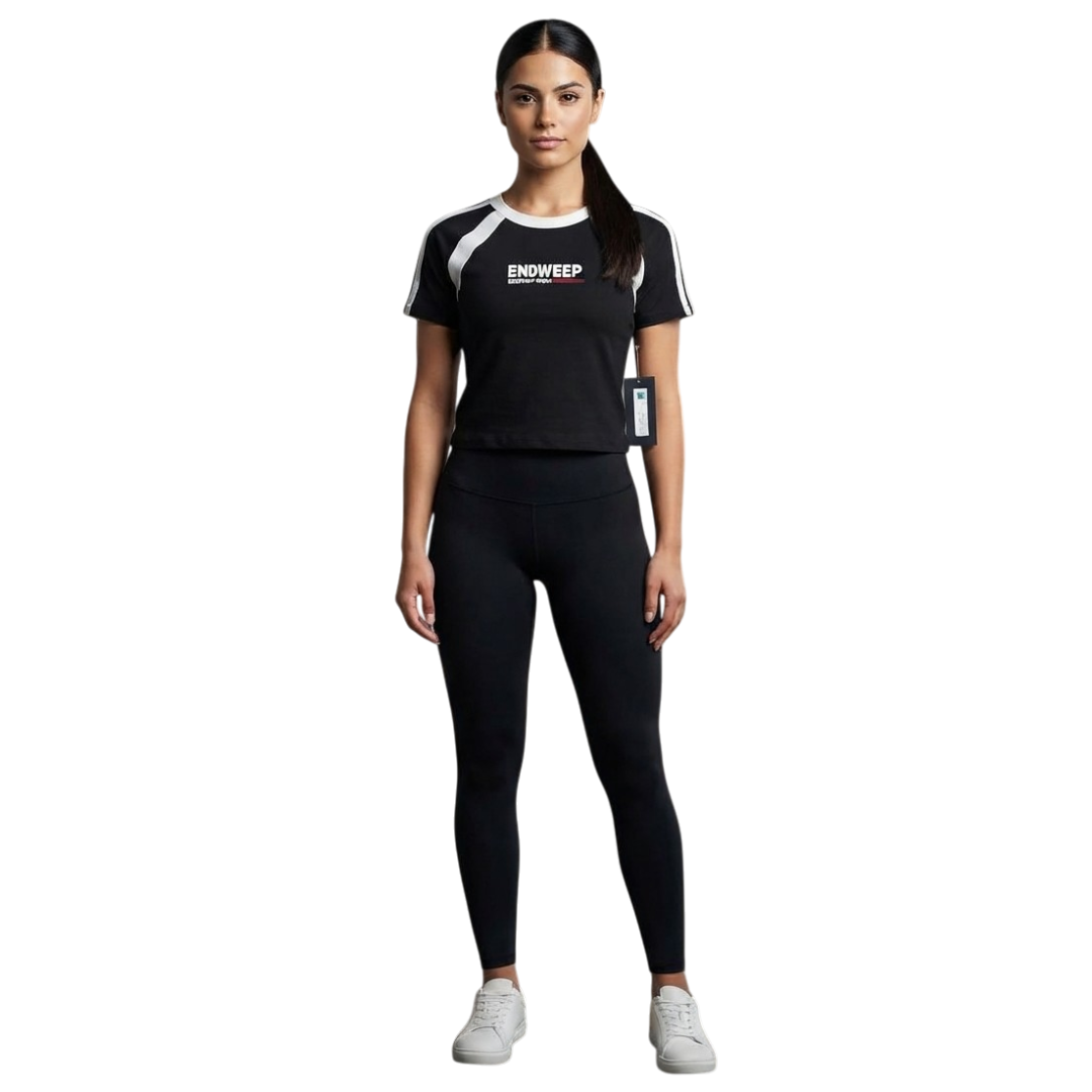 Playera Deportiva Corta con Mangas Raglán y Franjas Y168G87