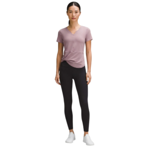 Playera Deportiva con Cuello en V y Nudo Lateral Y158G68